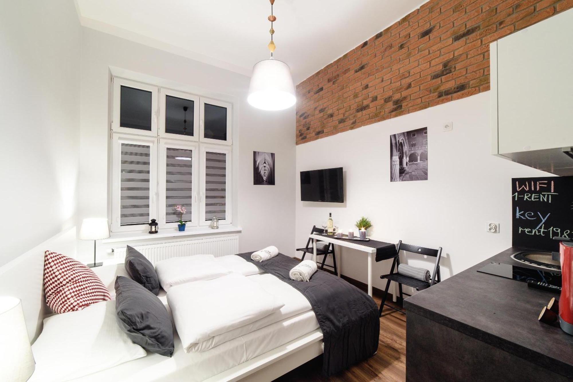 2 Nights Apartments - Great Location, Right Next To Main Rail And Bus Station, 10 Min To Main Square By Foot Aparthotel Krakow