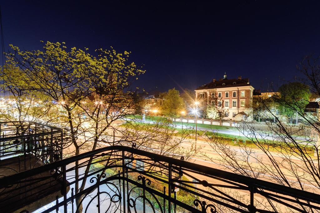 2 Nights Apartments - Great Location, Right Next To Main Rail And Bus Station, 10 Min To Main Square By Foot Aparthotel Krakow