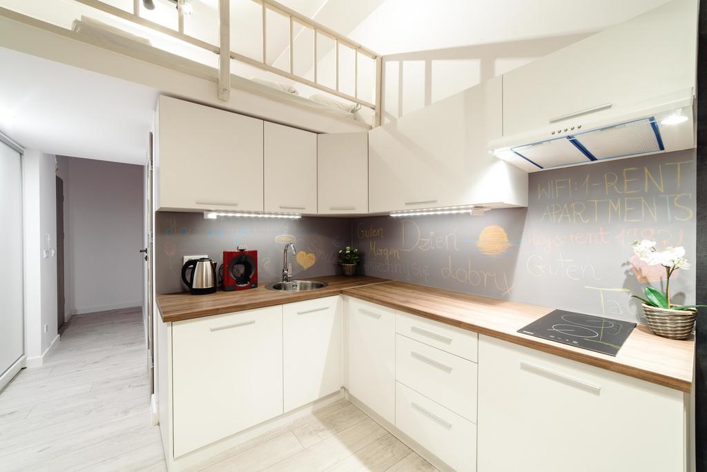 2 Nights Apartments - Great Location, Right Next To Main Rail And Bus Station, 10 Min To Main Square By Foot Aparthotel
