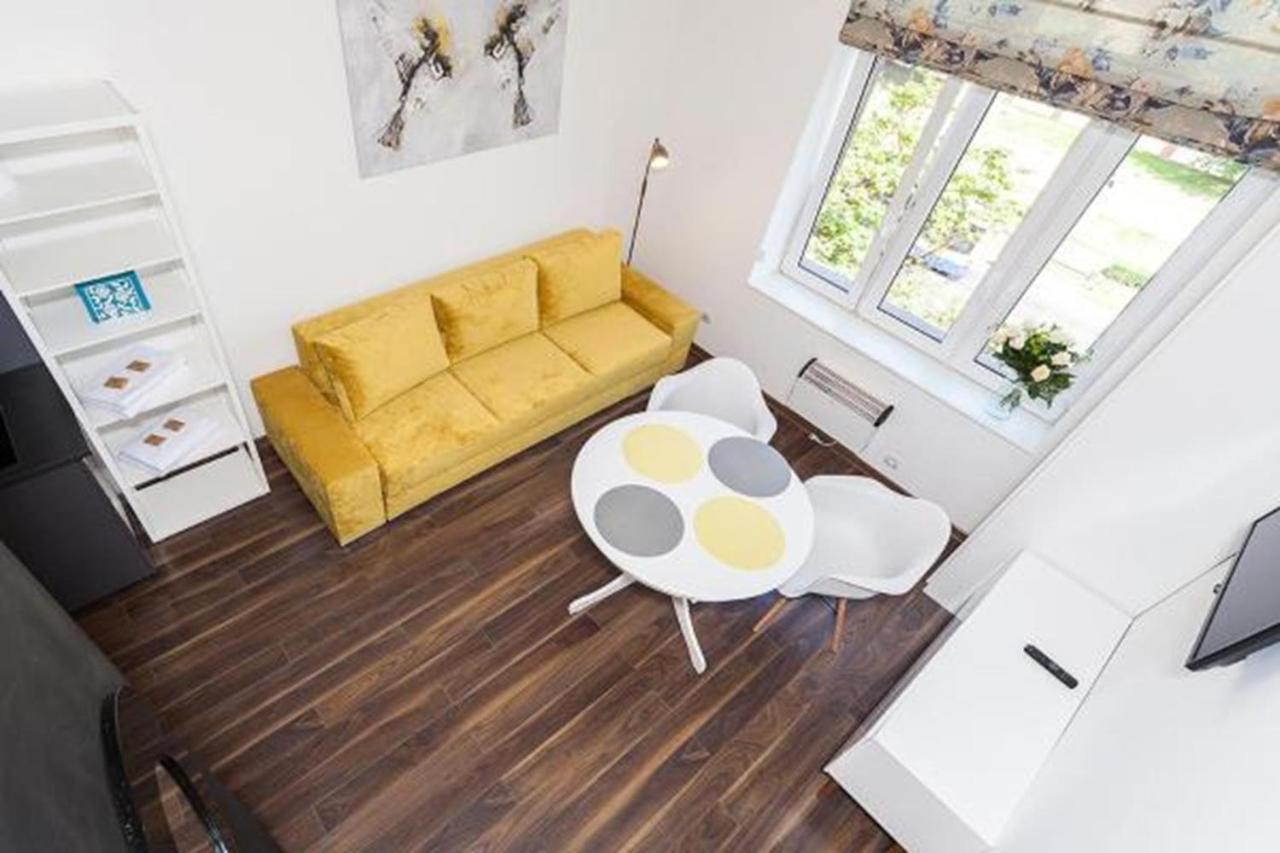 2 Nights Apartments - Great Location, Right Next To Main Rail And Bus Station, 10 Min To Main Square By Foot 3* Krakow