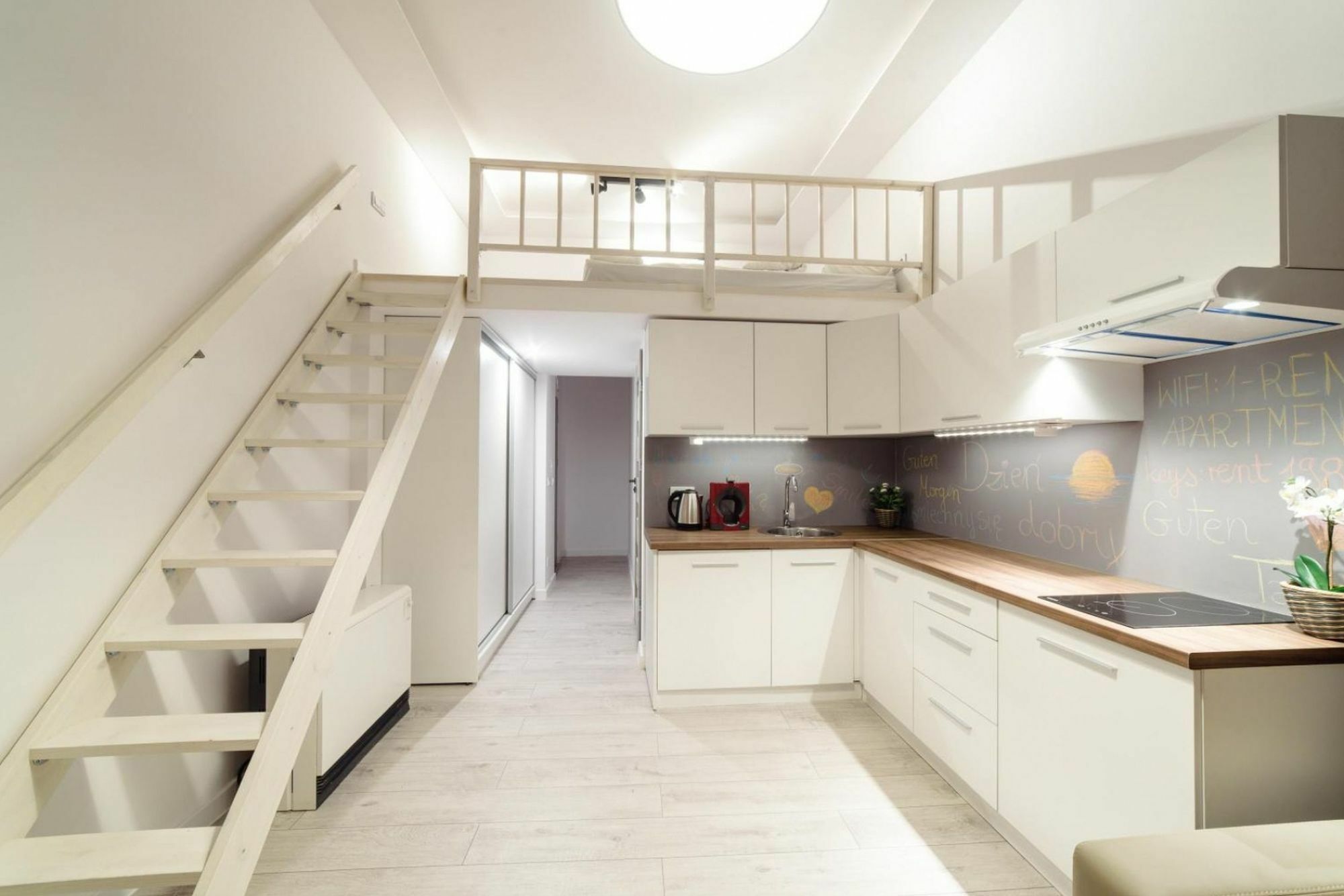 2 Nights Apartments - Great Location, Right Next To Main Rail And Bus Station, 10 Min To Main Square By Foot Aparthotel