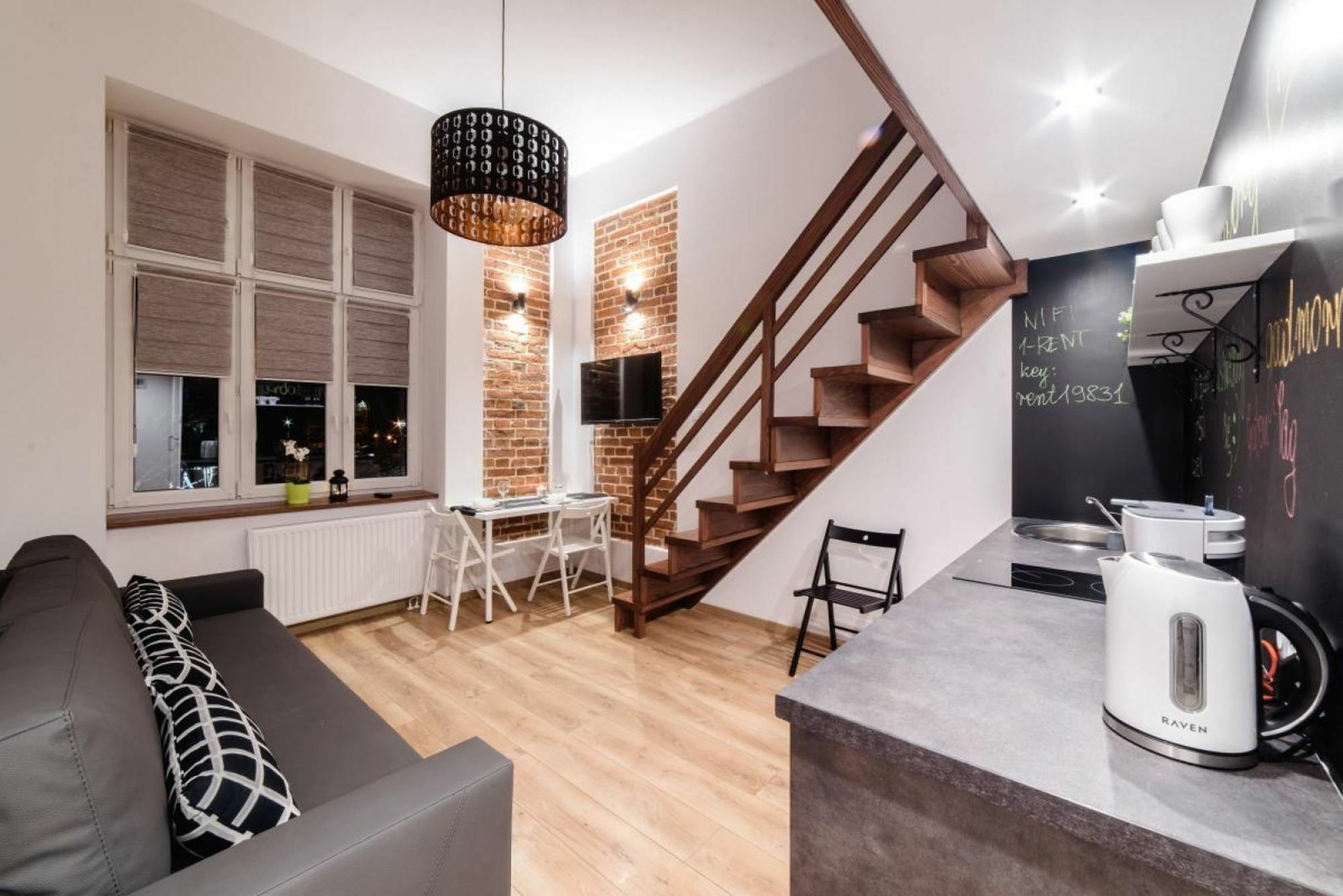 2 Nights Apartments - Great Location, Right Next To Main Rail And Bus Station, 10 Min To Main Square By Foot Aparthotel