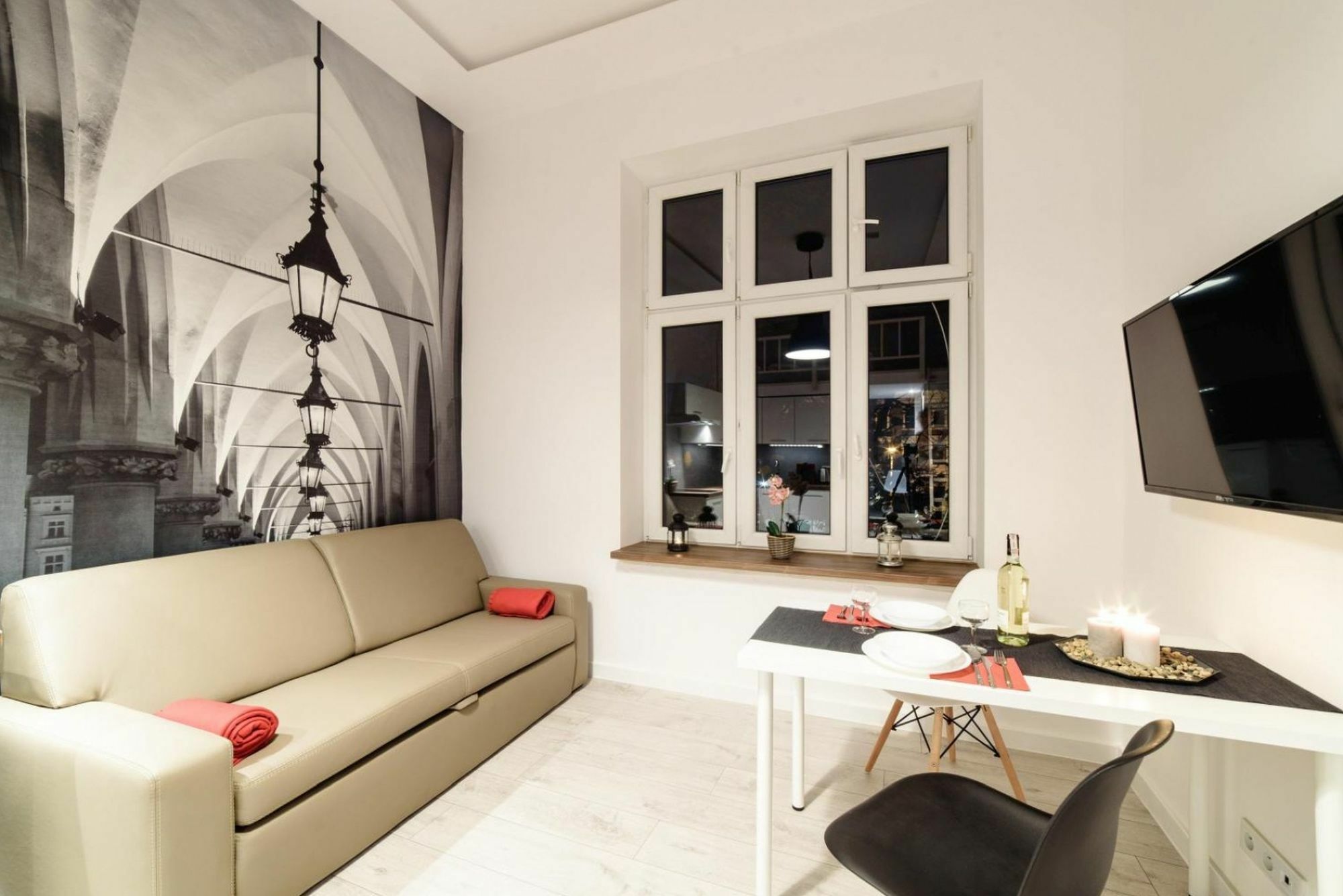 2 Nights Apartments - Great Location, Right Next To Main Rail And Bus Station, 10 Min To Main Square By Foot 3* Krakow