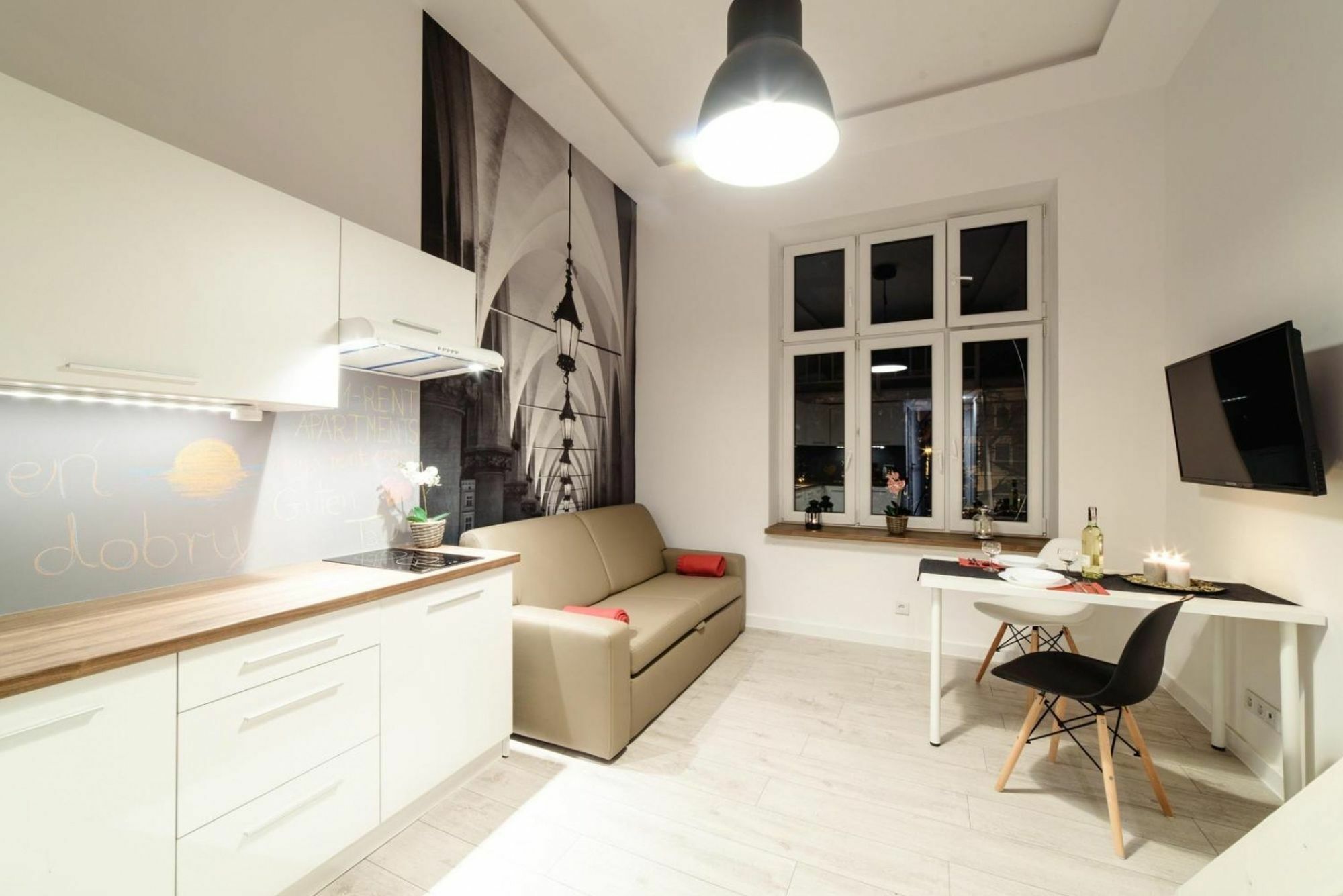 2 Nights Apartments - Great Location, Right Next To Main Rail And Bus Station, 10 Min To Main Square By Foot Krakow