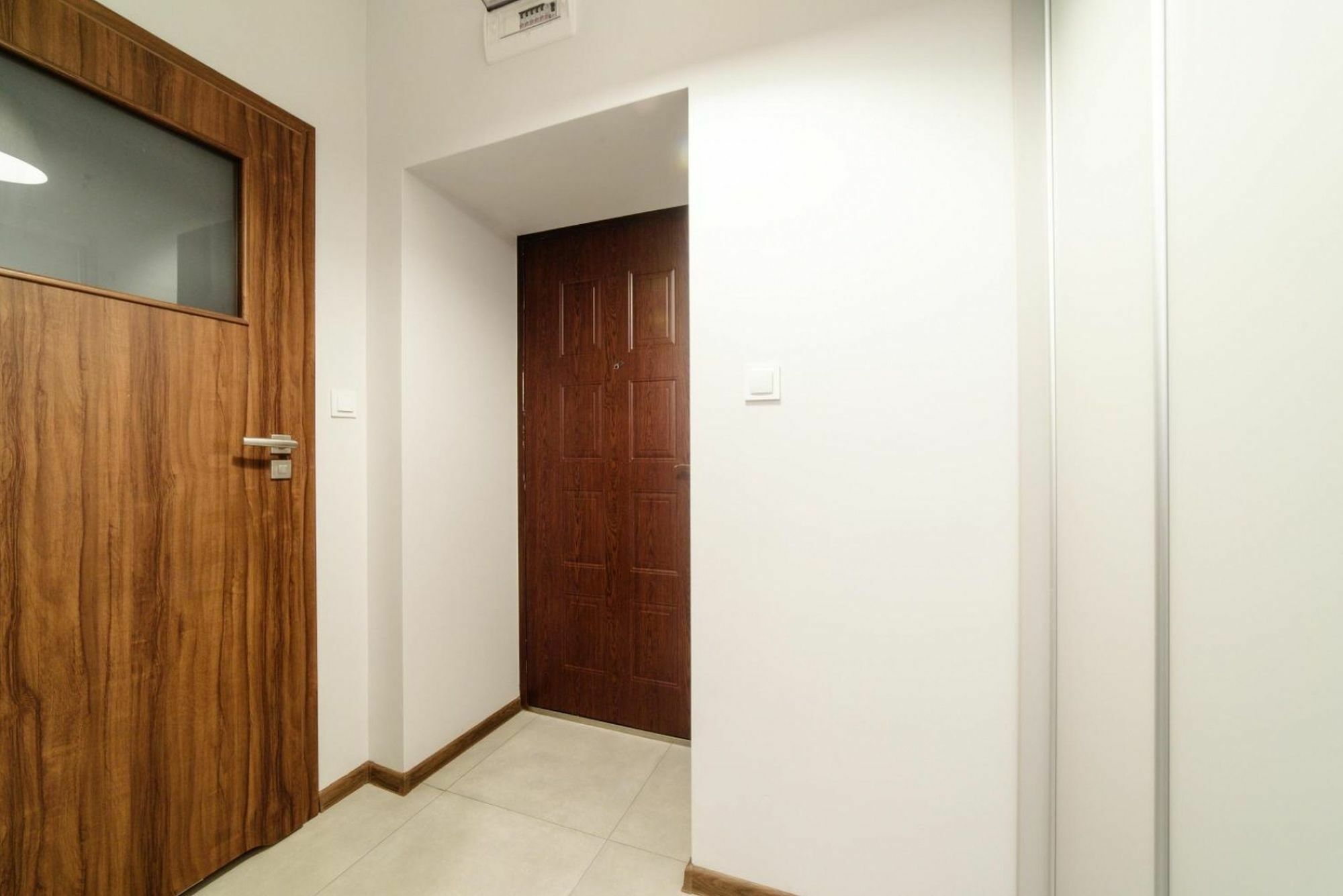 2 Nights Apartments - Great Location, Right Next To Main Rail And Bus Station, 10 Min To Main Square By Foot 3* Krakau